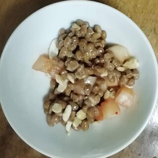 ナッツと大根キムチの納豆和え